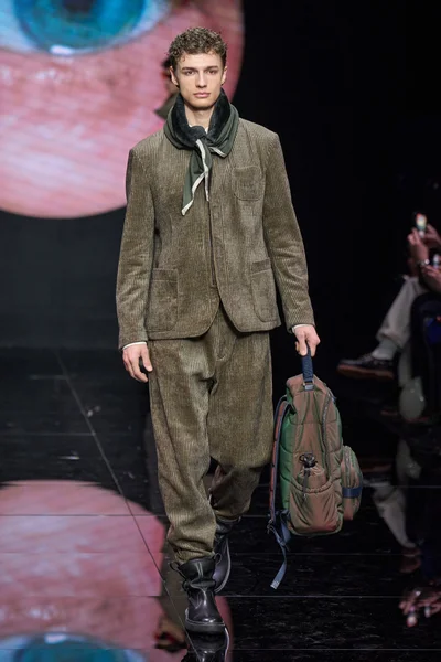 Look 59